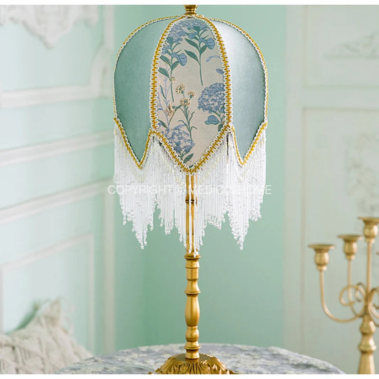 Lampe de chevet a pampille