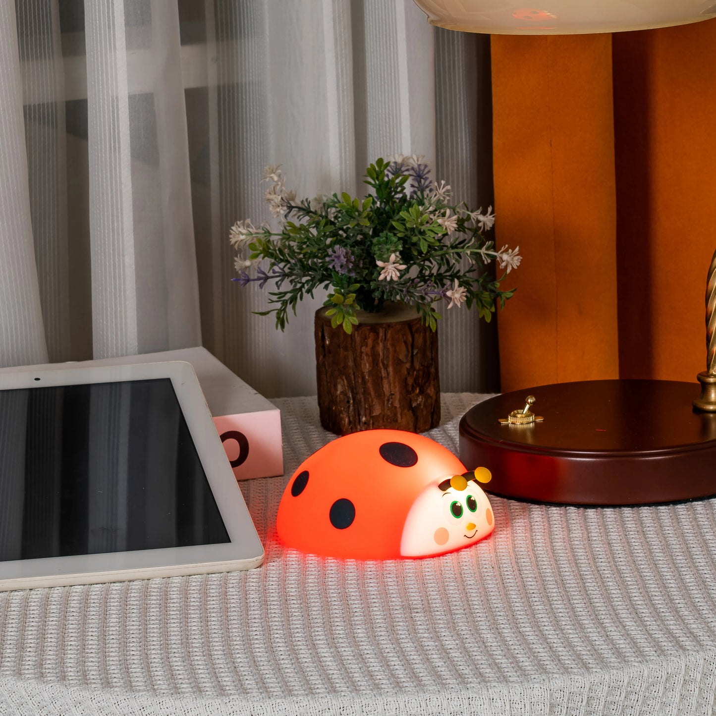 Lampe de chevet Coccinelle