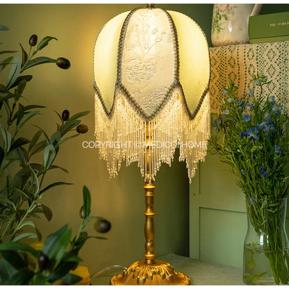 Lampe de chevet a pampille