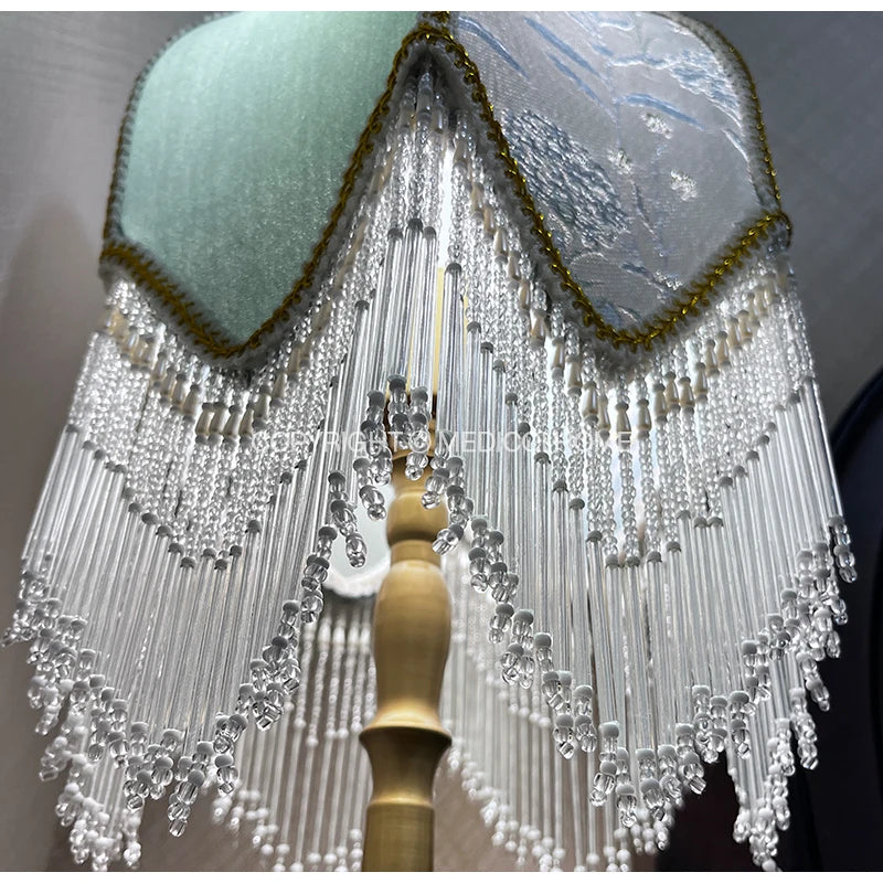 Lampe de chevet a pampille