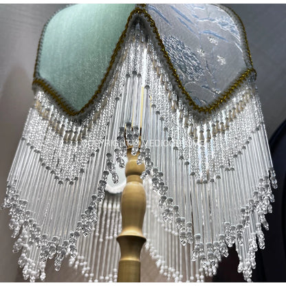 Lampe de chevet a pampille